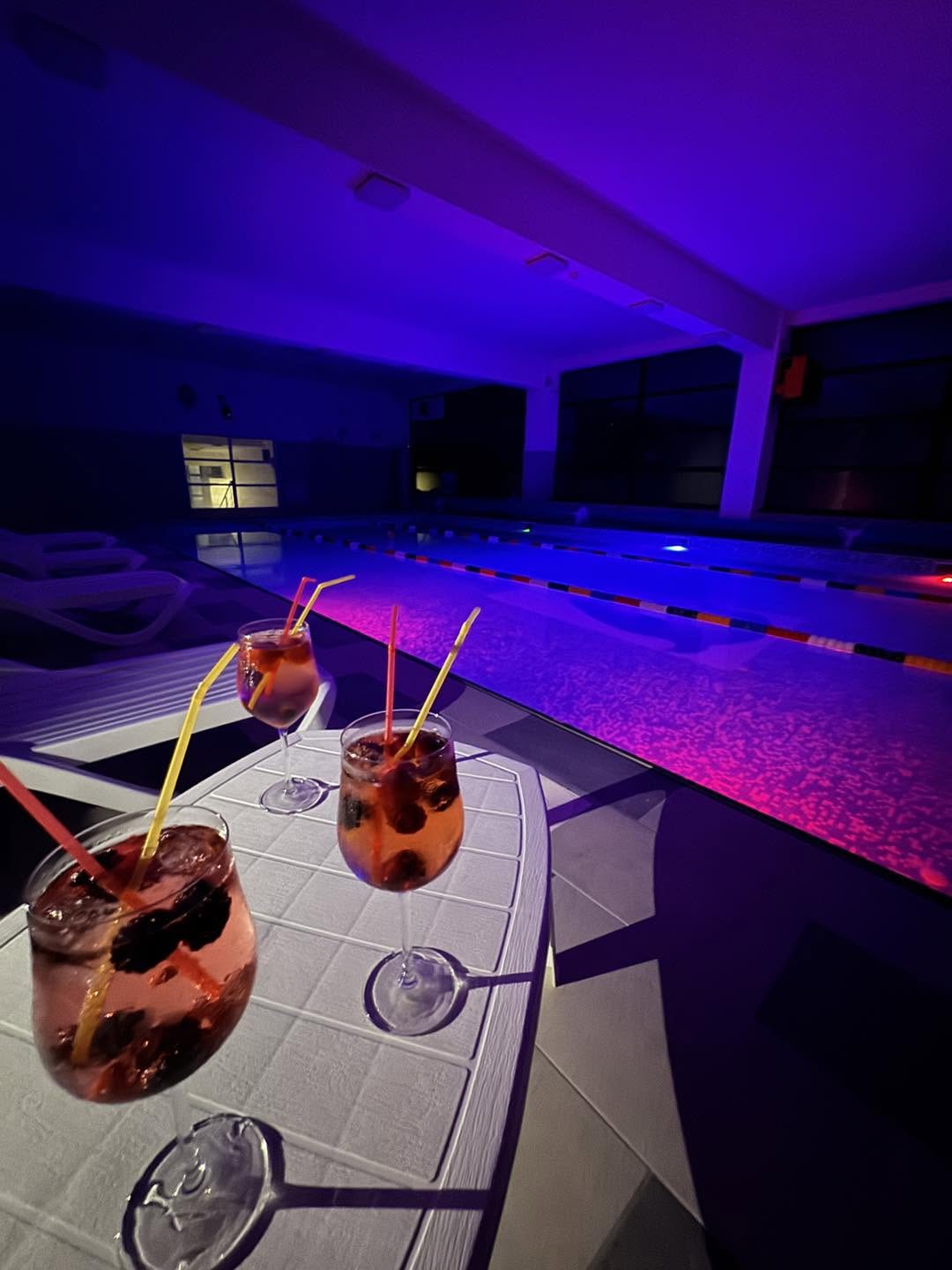 Lounge și bar
